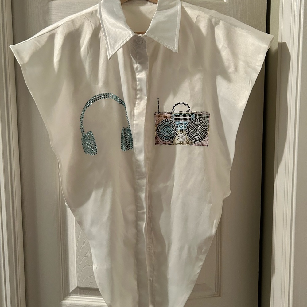 White Sleeveless Shirt with Headphone and Boombox Design